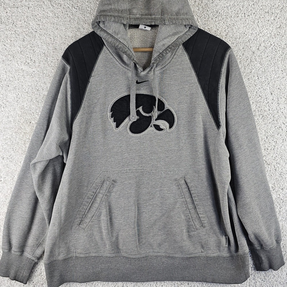 Nike Team Iowa Hawkeyes Embroidered Gray Hoodie Center Swoosh Authentic Sz XL